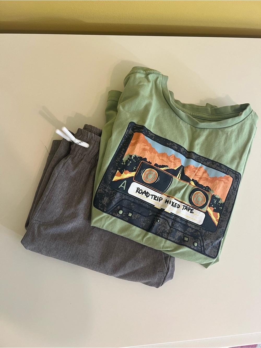 Tommy Bahama kid set- Light Green Kids Graphic Tee with parts size 7-8 boys.